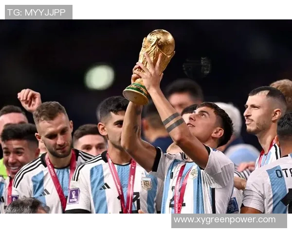 迪巴拉的崛起与挑战：从阿根廷天才到世界足坛的璀璨明星